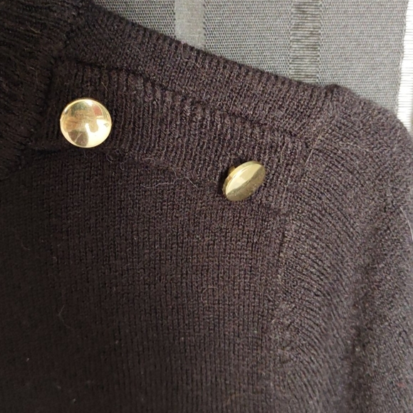 Black long sleeve sweater - Picture 3 of 3